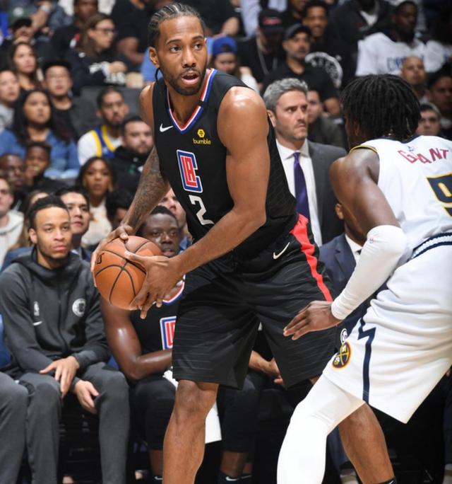 跑动和触球 跑动和触球