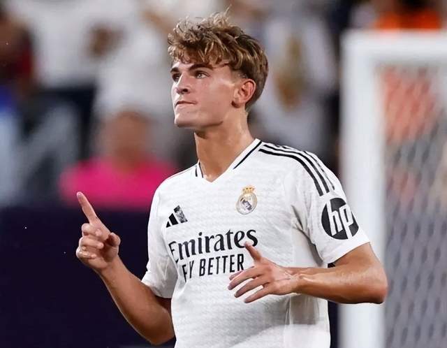 冠的有力竞 冠的有力竞